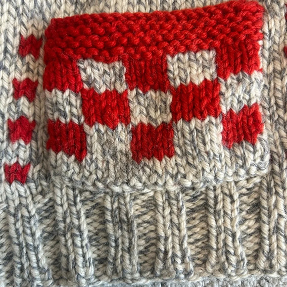 XXL cowichan handcrafted wool sweater with a “transportation” theme- incredible - Picture 14 of 15